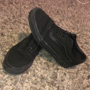 Plain black vans shoes
